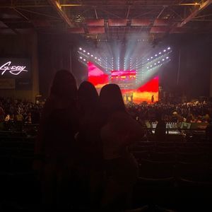 Meet your Posher, Madison